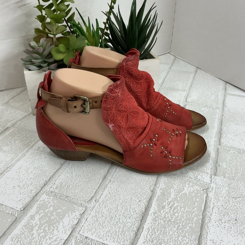 Miz Mooz Red and Tan Sandals